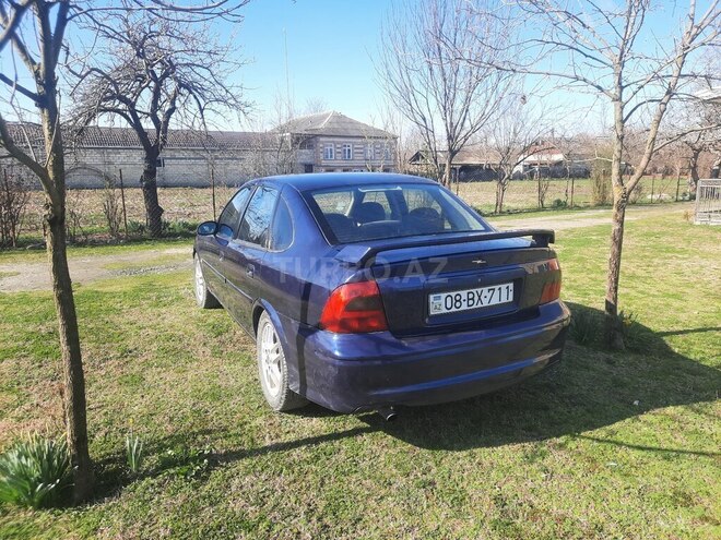 Opel Vectra 1999, 180,000 km - 2.0 l - Balakən