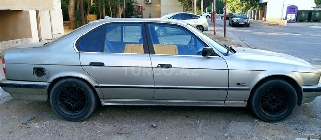 BMW 520 1989, 299,999 km - 2.0 l - Bakı