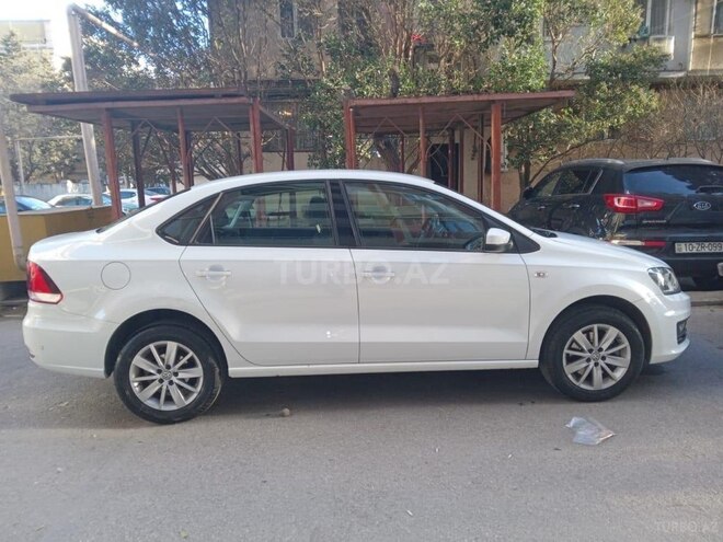 Volkswagen Polo 2018, 75,000 km - 1.6 л - Bakı