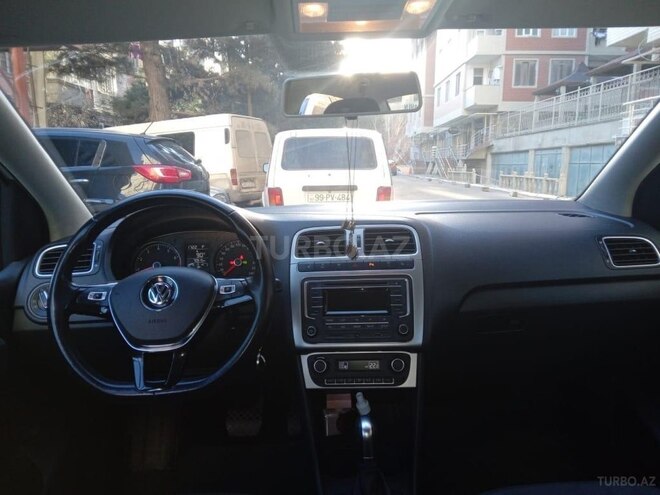 Volkswagen Polo 2018, 75,000 km - 1.6 л - Bakı