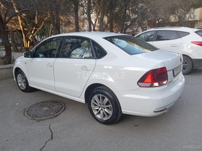 Volkswagen Polo 2018, 75,000 km - 1.6 л - Bakı