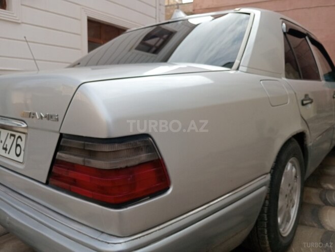 Mercedes E 220 1994, 340,000 km - 2.2 l - Bakı