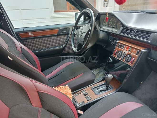 Mercedes E 220 1994, 340,000 km - 2.2 l - Bakı