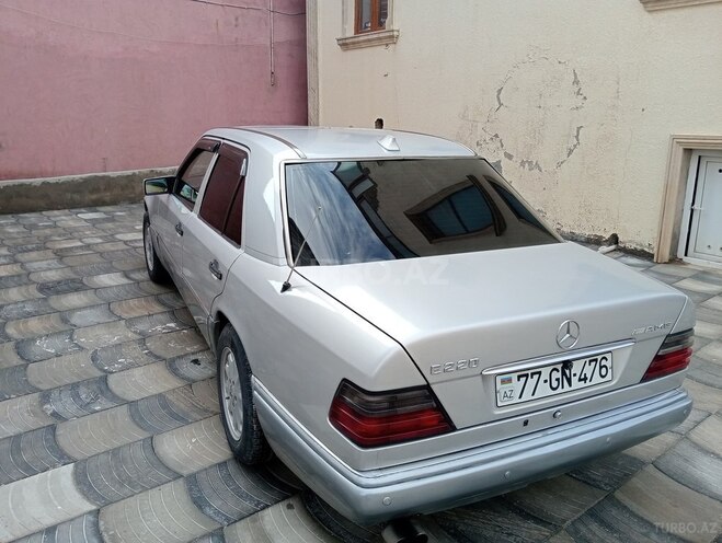 Mercedes E 220 1994, 340,000 km - 2.2 l - Bakı