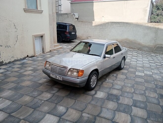 Mercedes E 220 1994, 340,000 km - 2.2 l - Bakı