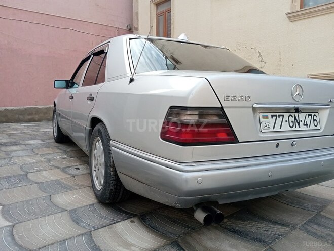 Mercedes E 220 1994, 340,000 km - 2.2 l - Bakı