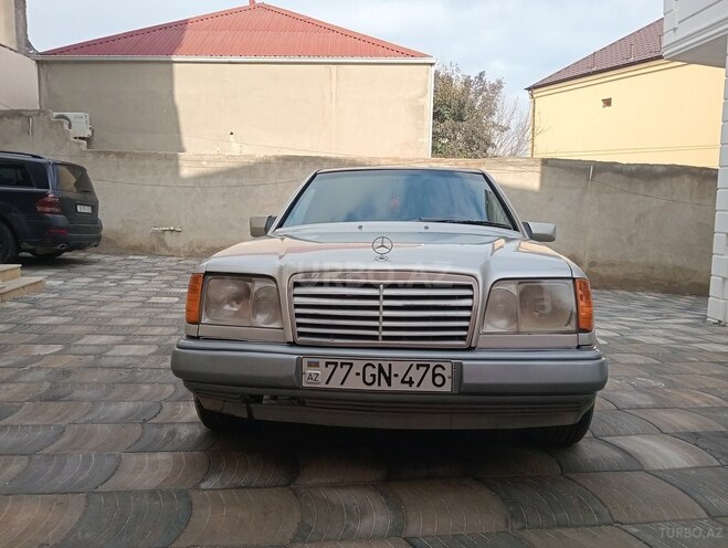 Mercedes E 220 1994, 340,000 km - 2.2 l - Bakı