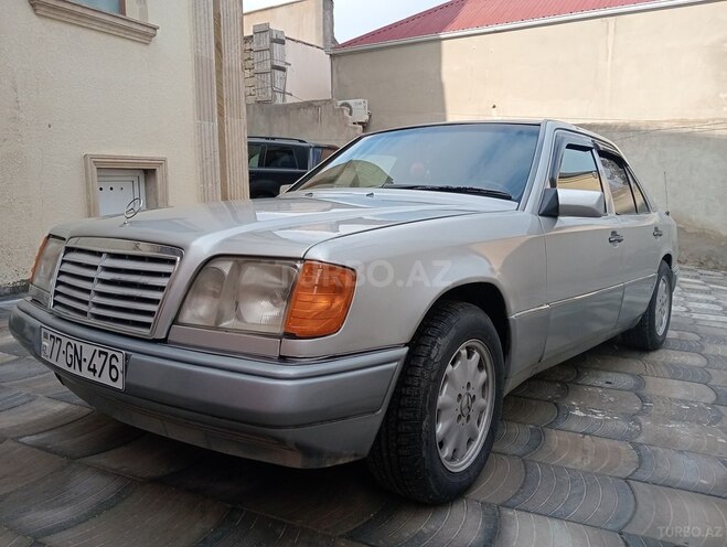 Mercedes E 220 1994, 340,000 km - 2.2 l - Bakı