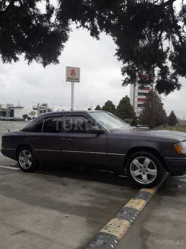 Mercedes E 300 1993, 320,000 km - 3.0 л - Bakı