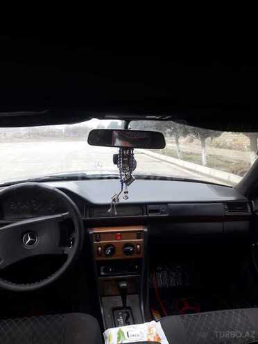 Mercedes E 300 1993, 320,000 km - 3.0 л - Bakı