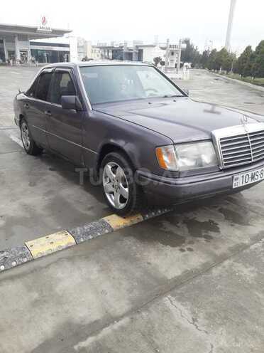 Mercedes E 300 1993, 320,000 km - 3.0 л - Bakı