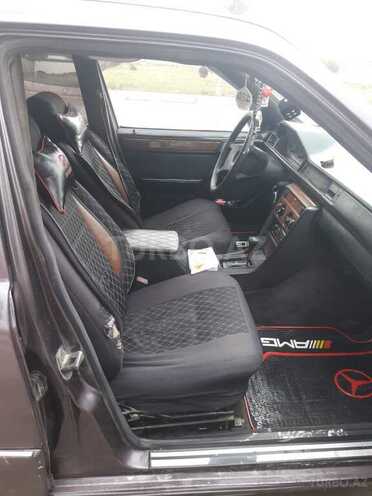 Mercedes E 300 1993, 320,000 km - 3.0 л - Bakı