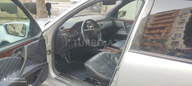 Mercedes E 240 1999, 404,000 km - 2.4 l - Bakı