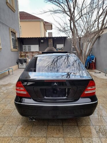Mercedes C 240 2003, 300,000 km - 2.4 l - Bakı