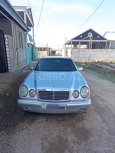 Mercedes E 280 1997, 400,000 km - 2.8 l - Qazax