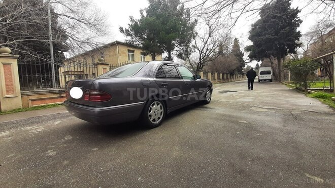 Mercedes E 230 1997, 452,369 km - 2.3 l - Bakı