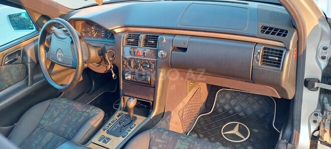 Mercedes E 240 1998, 358,900 km - 2.4 l - Bakı