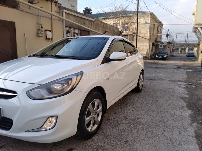 Hyundai Accent 2012, 240,000 km - 1.4 л - Bakı