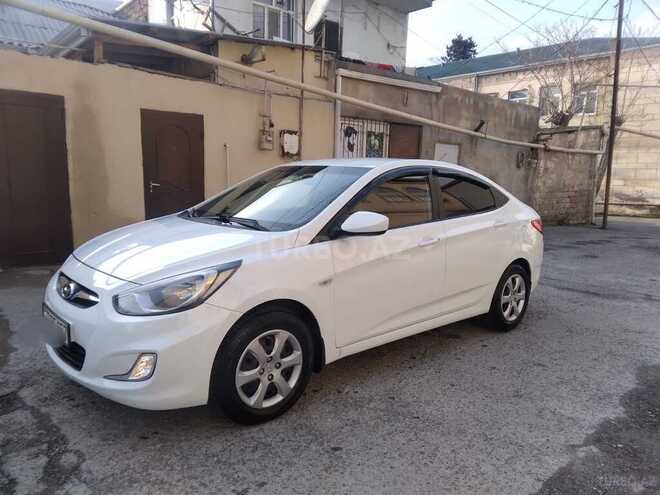 Hyundai Accent 2012, 240,000 km - 1.4 л - Bakı