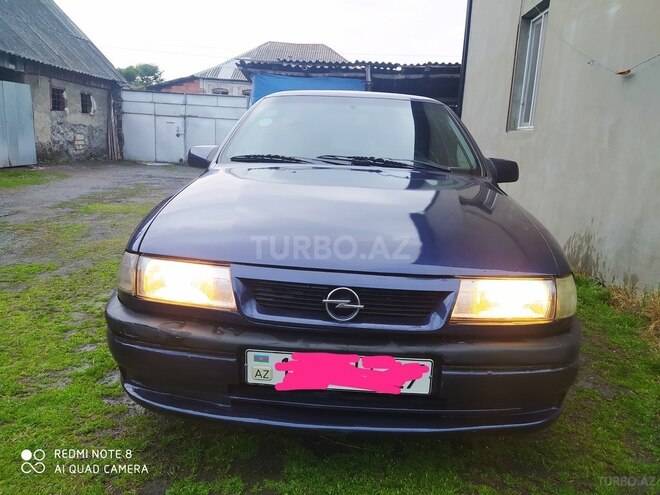 Opel Vectra 1995, 560,000 km - 1.8 l - Zaqatala