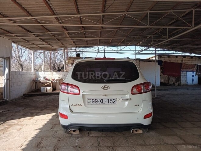Hyundai Santa Fe 2011, 143,000 km - 2.0 л - Salyan