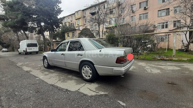 Mercedes E 220 1993, 458,632 km - 2.2 l - Bakı