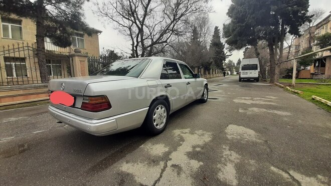 Mercedes E 220 1993, 458,632 km - 2.2 l - Bakı