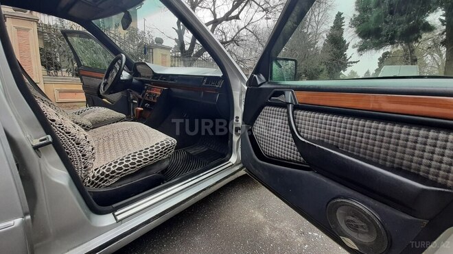 Mercedes E 220 1993, 458,632 km - 2.2 l - Bakı