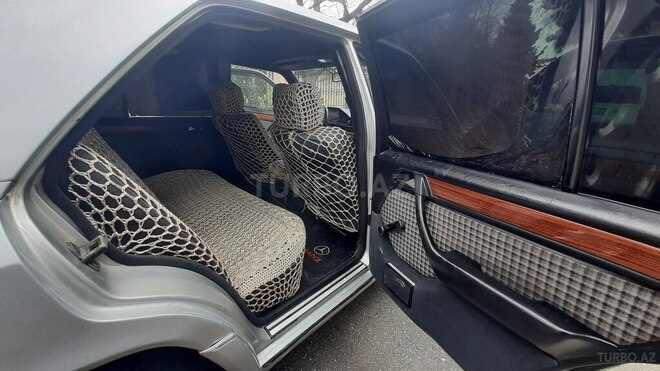Mercedes E 220 1993, 458,632 km - 2.2 l - Bakı