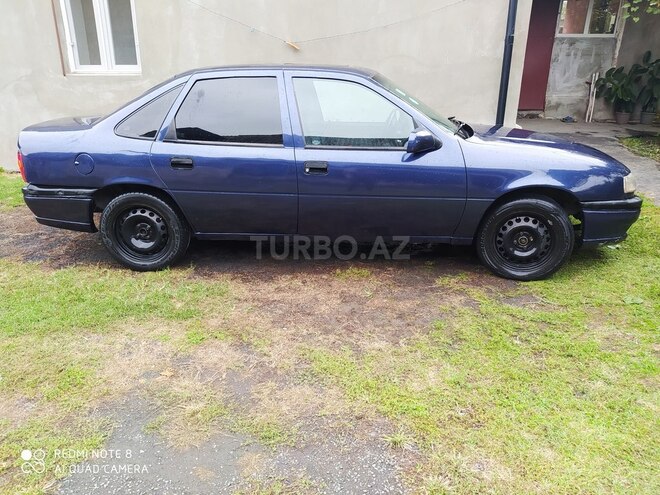 Opel Vectra 1995, 560,000 km - 1.8 l - Zaqatala