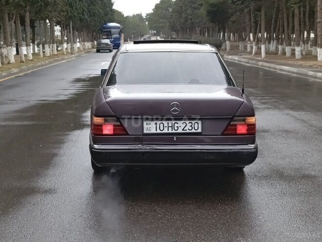 Mercedes E 220 1992, 321,450 km - 2.2 l - Sumqayıt