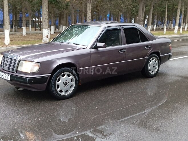 Mercedes E 220 1992, 321,450 km - 2.2 l - Sumqayıt
