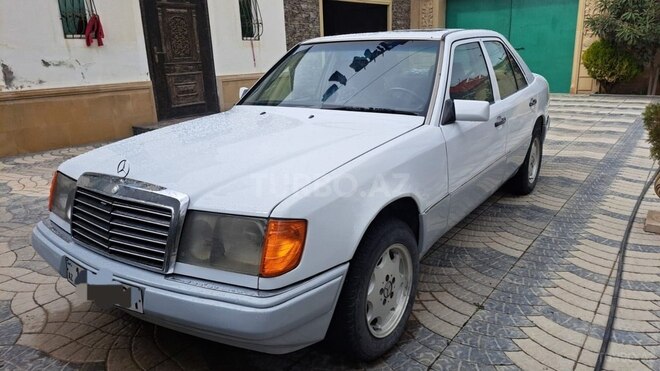 Mercedes E 200 1992, 366,000 km - 2.0 l - Bakı