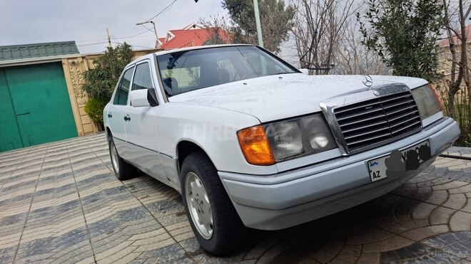 Mercedes E 200 1992, 366,000 km - 2.0 l - Bakı