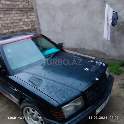 Mercedes 190 1989, 240,000 km - 2.5 л - Bakı