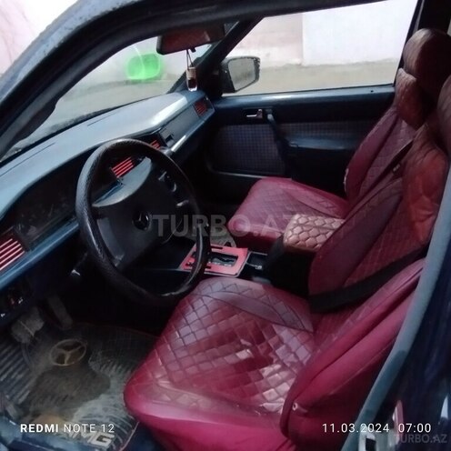 Mercedes 190 1989, 240,000 km - 2.5 л - Bakı