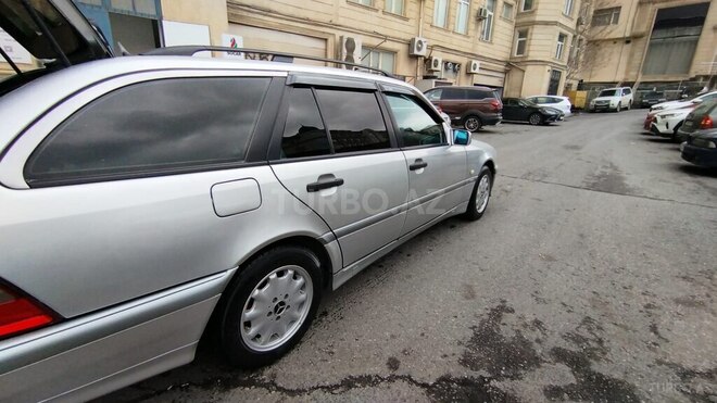 Mercedes C 180 2000, 200,000 km - 1.8 l - Bakı