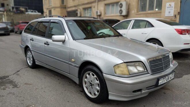 Mercedes C 180 2000, 200,000 km - 1.8 l - Bakı