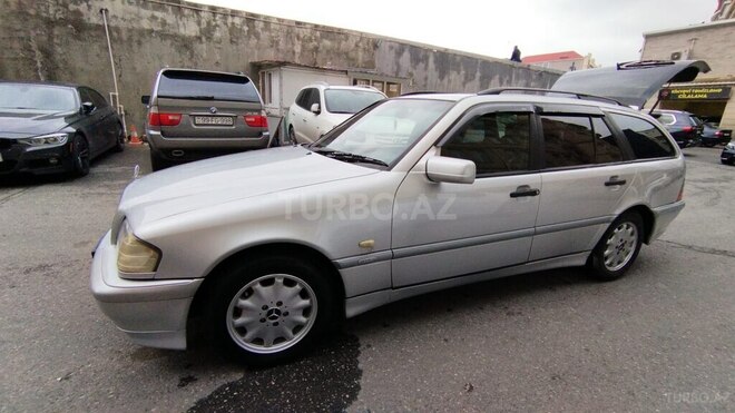 Mercedes C 180 2000, 200,000 km - 1.8 l - Bakı