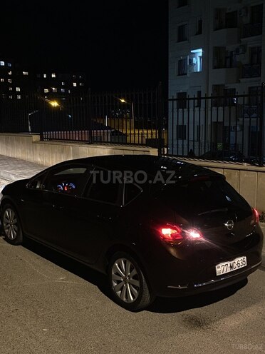 Opel Astra 2015, 142,562 km - 1.4 л - Bakı