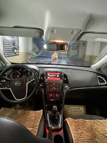 Opel Astra 2015, 142,562 km - 1.4 л - Bakı