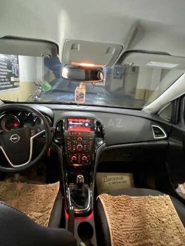 Opel Astra 2015, 142,562 km - 1.4 л - Bakı
