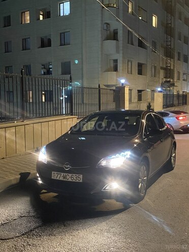 Opel Astra 2015, 142,562 km - 1.4 л - Bakı