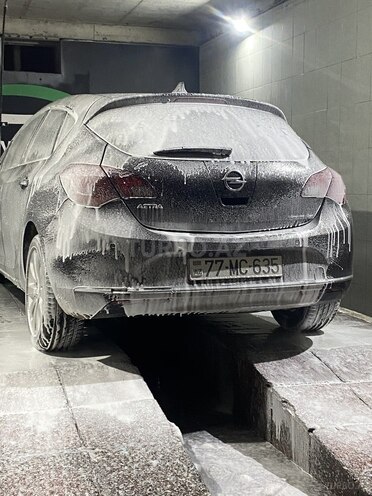 Opel Astra 2015, 142,562 km - 1.4 л - Bakı