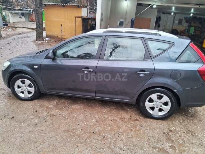 Kia Ceed 2009, 325,000 km - 1.6 л - Bakı