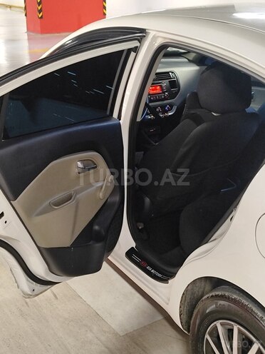 Kia Rio 2014, 130,000 km - 1.6 l - Bakı