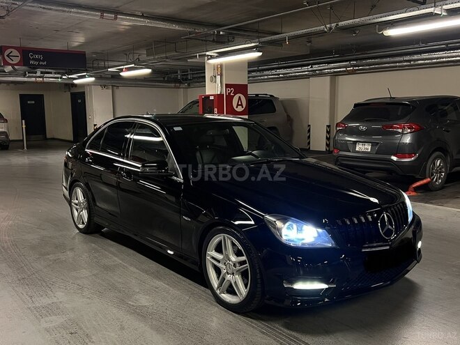 Mercedes C 250 2011, 320,000 km - 1.8 л - Bakı