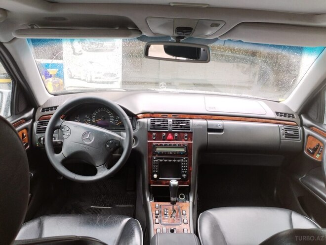 Mercedes E 240 2001, 262,818 km - 2.4 l - Bakı