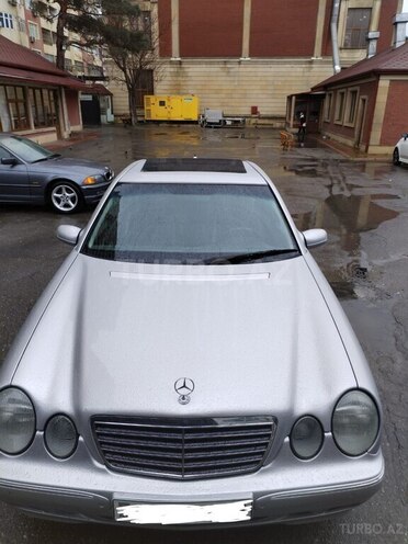 Mercedes E 240 2001, 262,818 km - 2.4 l - Bakı