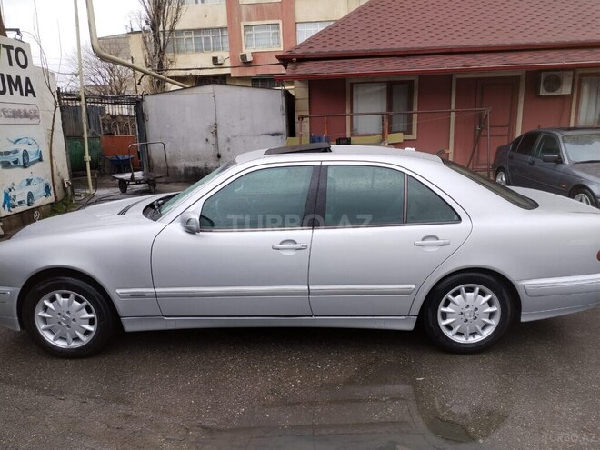 Mercedes E 240 2001, 262,818 km - 2.4 l - Bakı